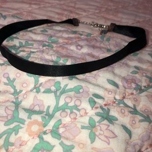 necklace ( choker )